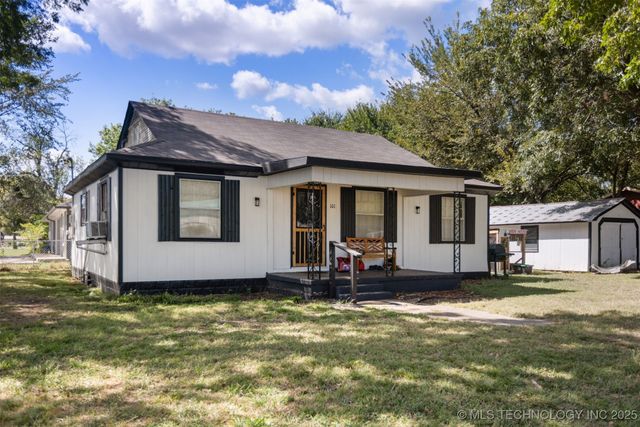 101 W McKennon Road, Calera, OK 74730