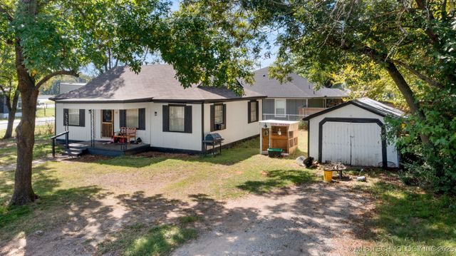 101 W McKennon Road, Calera, OK 74730