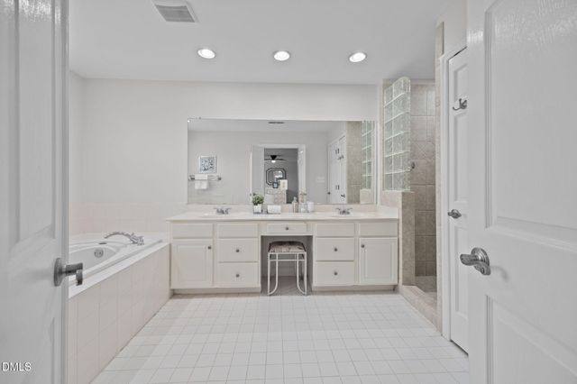 1111 Fairfax Woods Drive, Apex, NC 27502