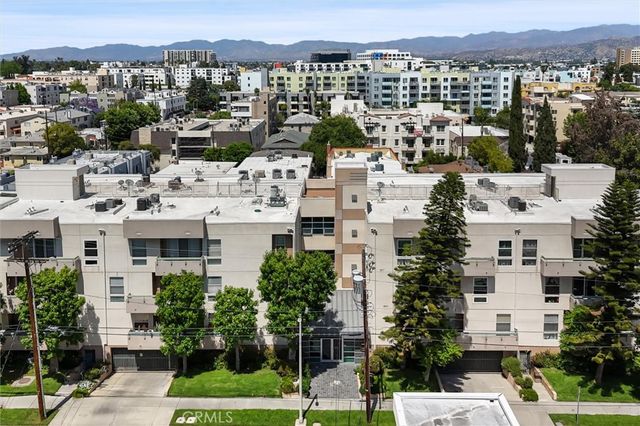 11225 Peach Grove 203, North Hollywood, CA 91601