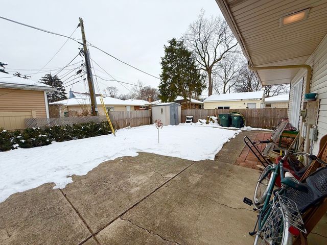 2909 Oakton Street, Park Ridge, IL 60068