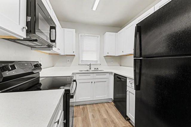 5041 W Mountain Street, Stone Mountain, GA 30083