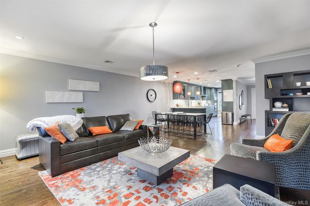 21 Croton Lake Road 6, Katonah, NY 10536