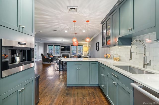 21 Croton Lake Road 6, Katonah, NY 10536