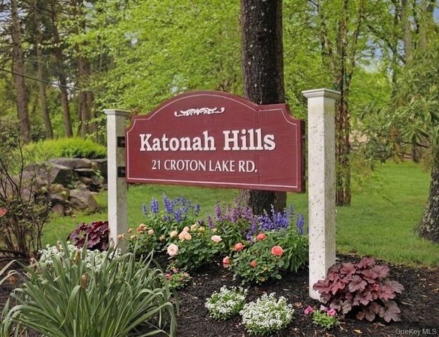 21 Croton Lake Road 6, Katonah, NY 10536