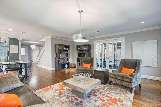 21 Croton Lake Road 6, Katonah, NY 10536