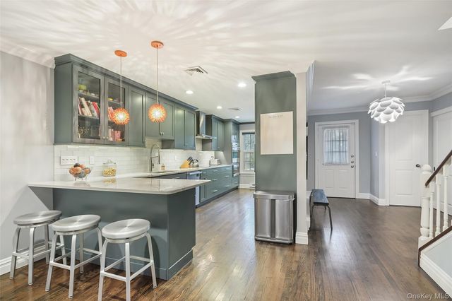 21 Croton Lake Road 6, Katonah, NY 10536