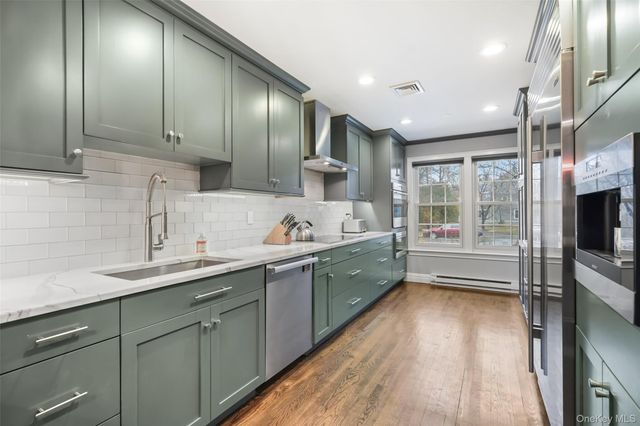 21 Croton Lake Road 6, Katonah, NY 10536