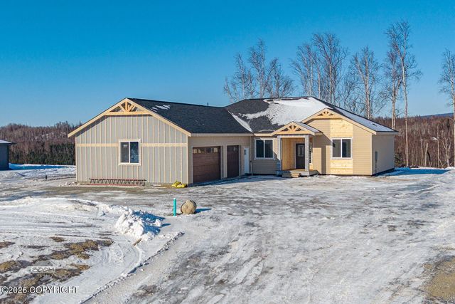 2715 W Longview Circle, Wasilla, AK 99654