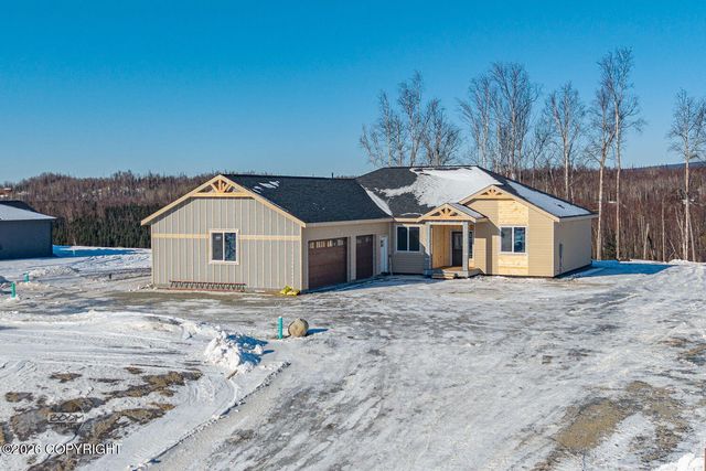 2715 W Longview Circle, Wasilla, AK 99654