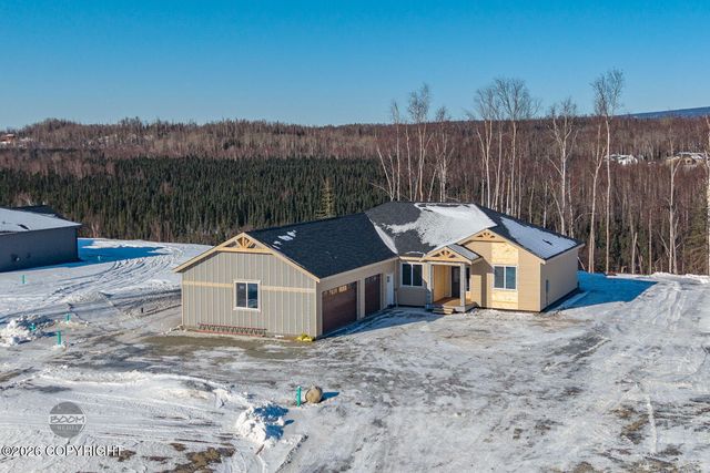 2715 W Longview Circle, Wasilla, AK 99654