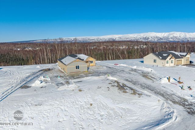 2715 W Longview Circle, Wasilla, AK 99654