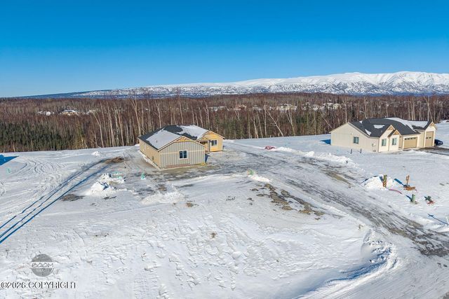 2715 W Longview Circle, Wasilla, AK 99654