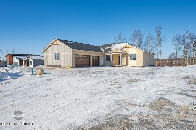 2715 W Longview Circle, Wasilla, AK 99654