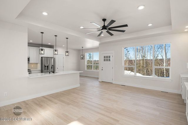 2715 W Longview Circle, Wasilla, AK 99654