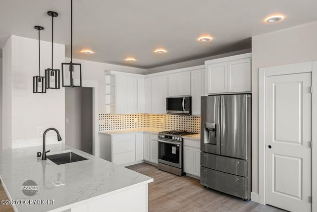 2715 W Longview Circle, Wasilla, AK 99654