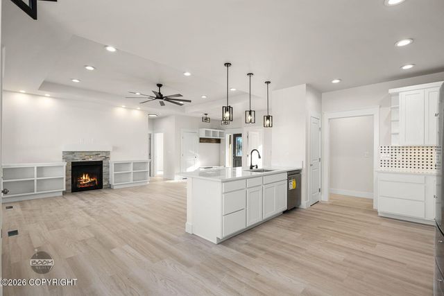 2715 W Longview Circle, Wasilla, AK 99654