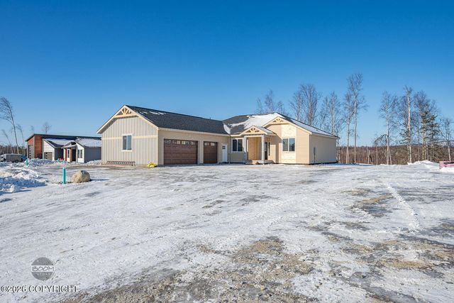 2715 W Longview Circle, Wasilla, AK 99654
