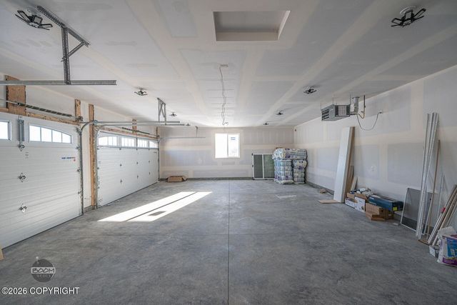 2715 W Longview Circle, Wasilla, AK 99654