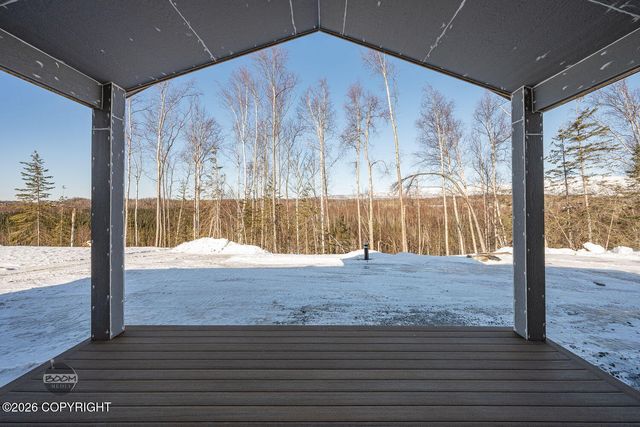 2715 W Longview Circle, Wasilla, AK 99654