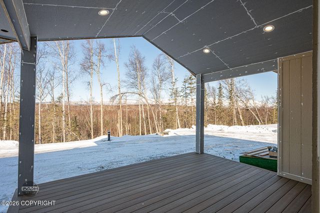 2715 W Longview Circle, Wasilla, AK 99654