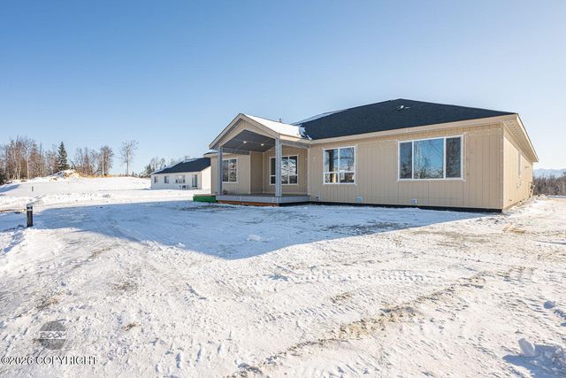 2715 W Longview Circle, Wasilla, AK 99654