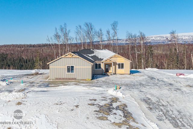 2715 W Longview Circle, Wasilla, AK 99654