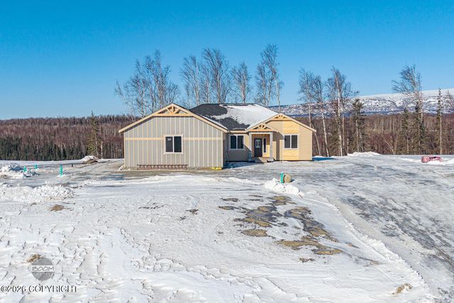 2715 W Longview Circle, Wasilla, AK 99654