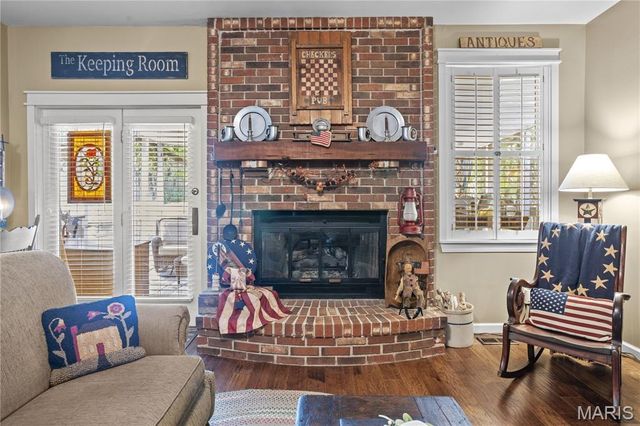 5627 Wieland Drive, St Louis, MO 63128
