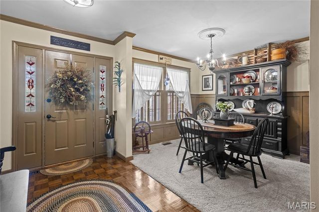 5627 Wieland Drive, St Louis, MO 63128