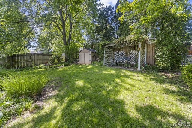 5627 Wieland Drive, St Louis, MO 63128