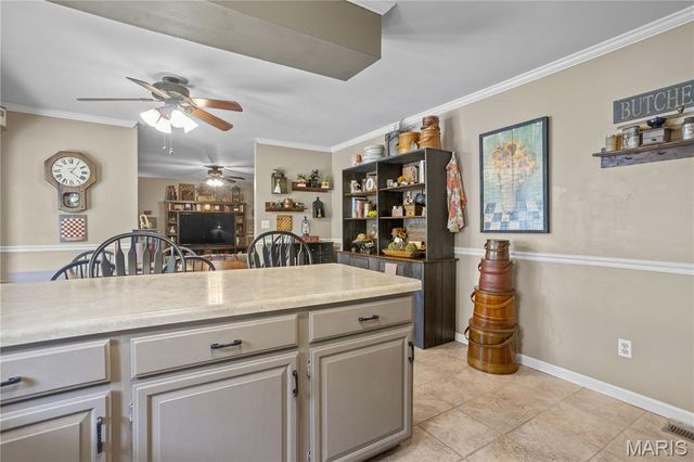 5627 Wieland Drive, St Louis, MO 63128