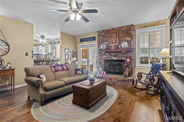 5627 Wieland Drive, St Louis, MO 63128