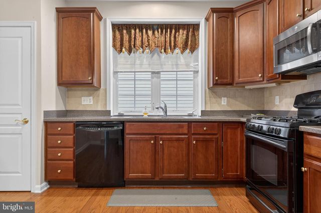 16 COMPASS ROSE WAY, Newark, DE 19702