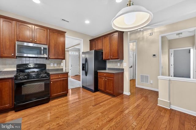 16 COMPASS ROSE WAY, Newark, DE 19702