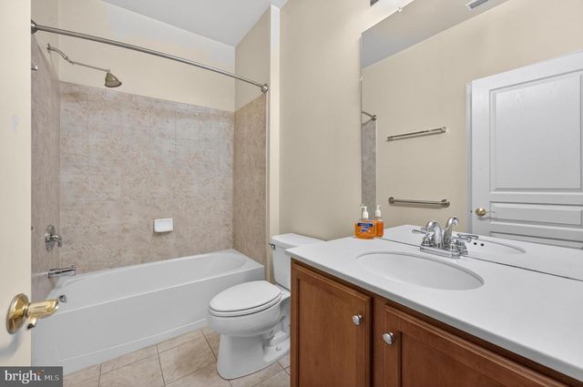 16 COMPASS ROSE WAY, Newark, DE 19702