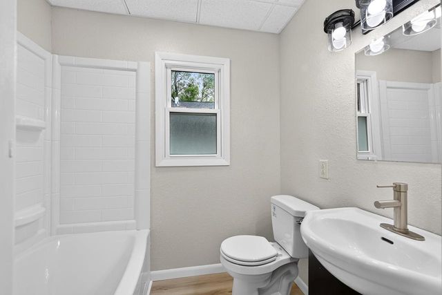 941 Ridgewood Way, Madison, WI 53713
