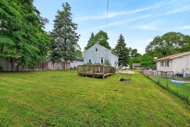 941 Ridgewood Way, Madison, WI 53713