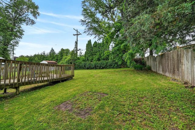 941 Ridgewood Way, Madison, WI 53713