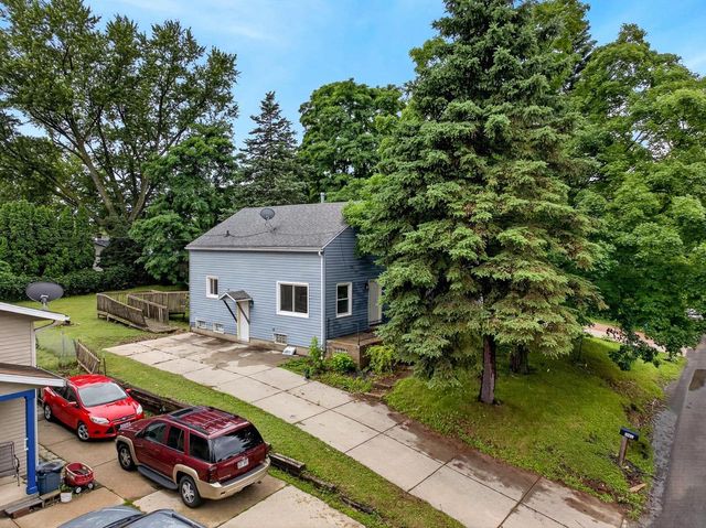 941 Ridgewood Way, Madison, WI 53713