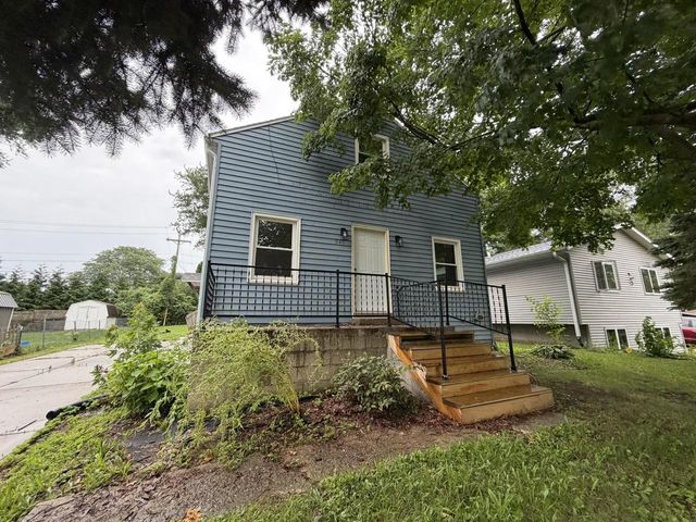 941 Ridgewood Way, Madison, WI 53713