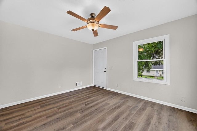 941 Ridgewood Way, Madison, WI 53713