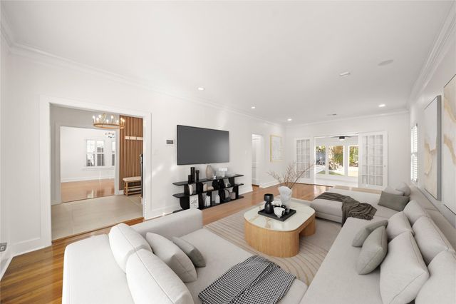 2008 Dryden Road, Houston, TX 77030