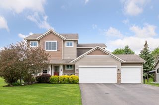 2004 Amberg Court, Chaska, MN 55318