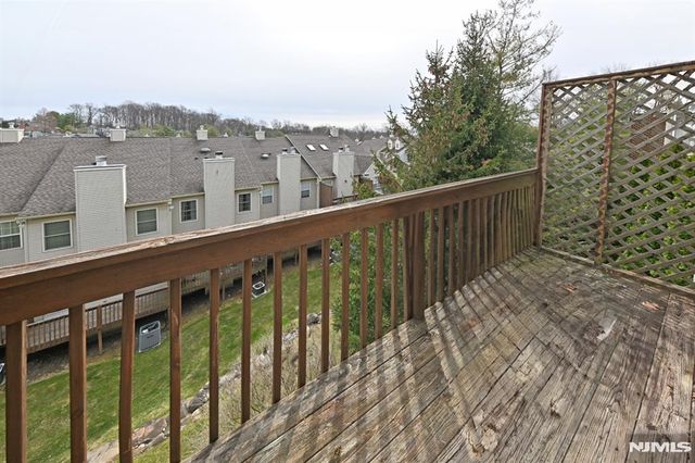 884 Somerset Court, Ramsey, NJ 07446