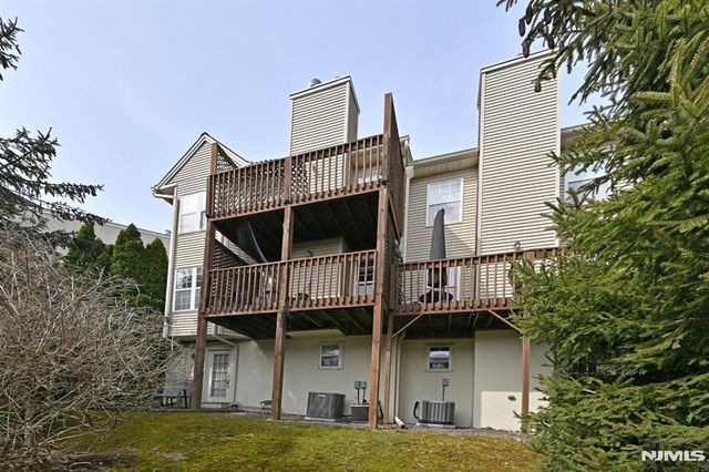 884 Somerset Court, Ramsey, NJ 07446