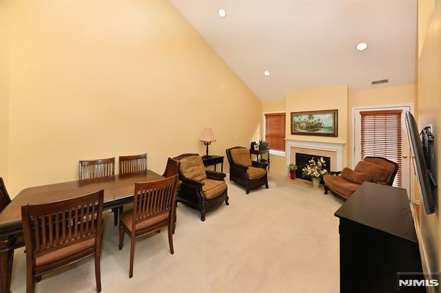 884 Somerset Court, Ramsey, NJ 07446