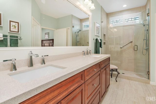 13408 Limestone Falls Drive, Bakersfield, CA 93306