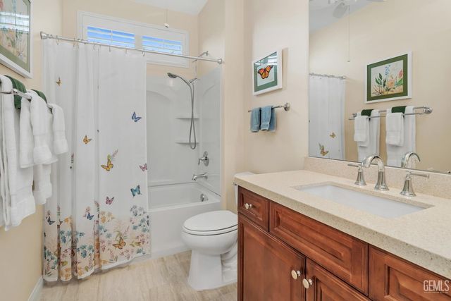13408 Limestone Falls Drive, Bakersfield, CA 93306