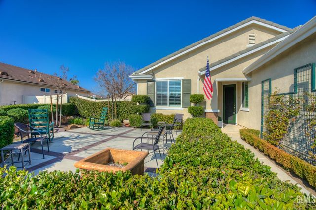 13408 Limestone Falls Drive, Bakersfield, CA 93306